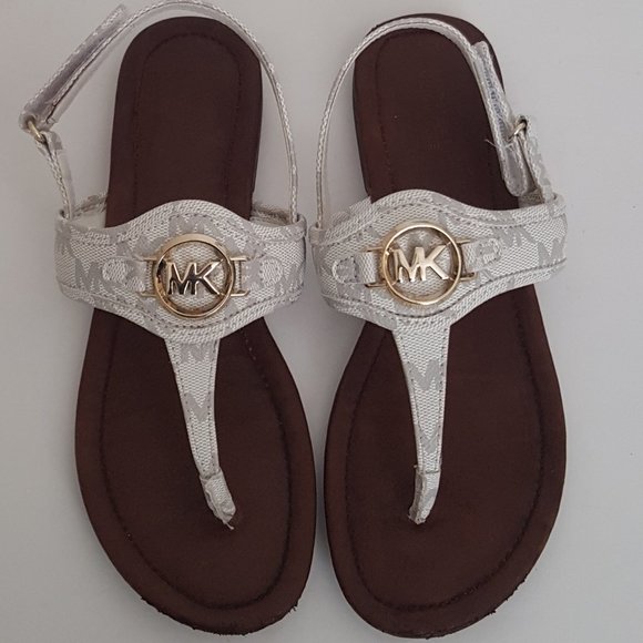 Michael Kors Other - Girl's MICHAEL KORS MK Logo Plate White Thong Sandals Size 4